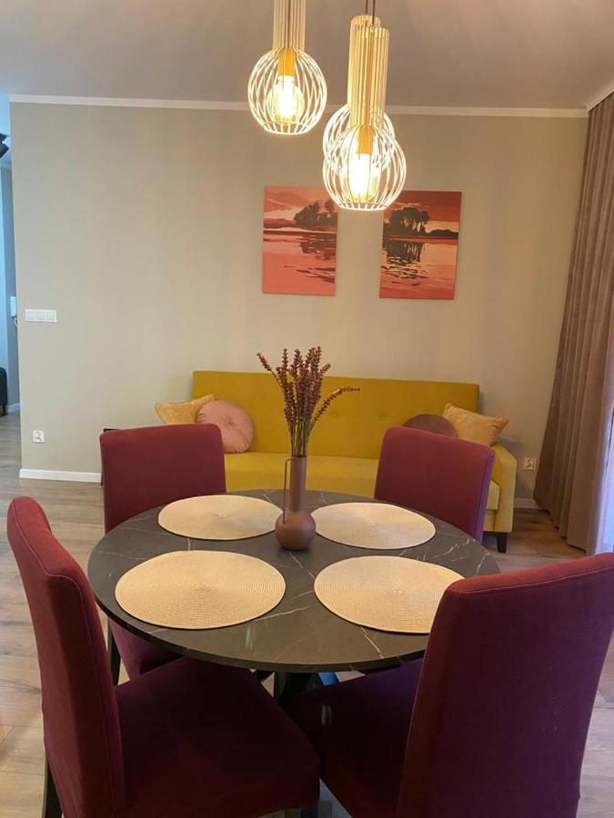 Nad Jeziorem Apartment *